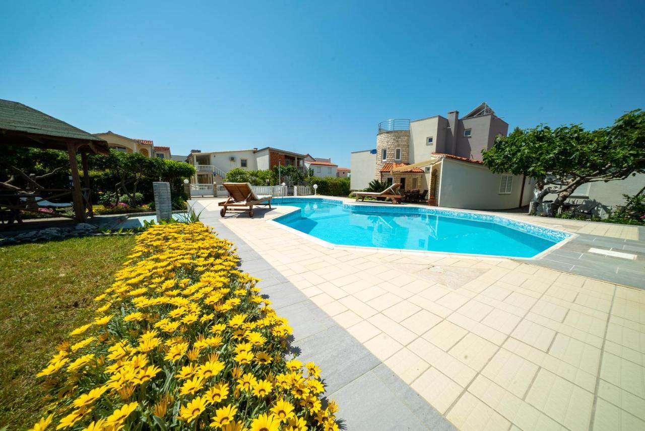 Villa Lulic Vir Exterior photo