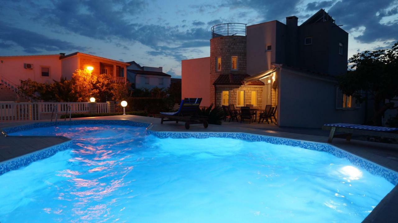 Villa Lulic Vir Exterior photo